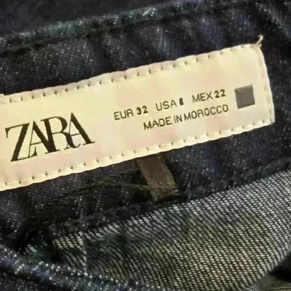 NWOT Zara High-Waisted Jeans. - Picture 8 of 8